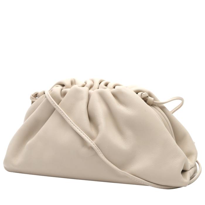 Bottega Veneta Pouch handbag/clutch in white smooth leather