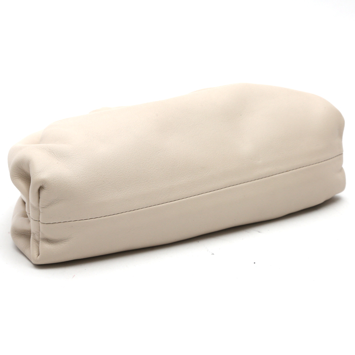 Sac/pochette Bottega Veneta Pouch en cuir lisse blanc - Detail D4
