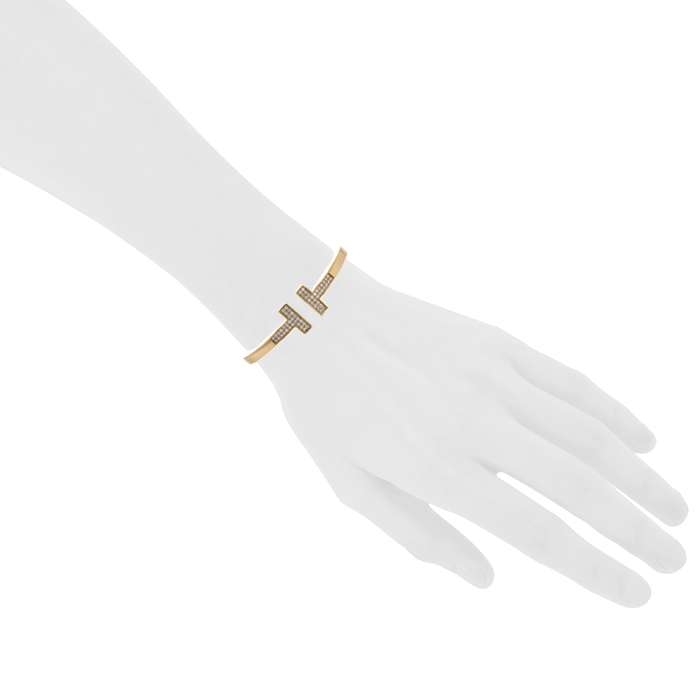Articulated Tiffany & Co Square T bangle in yellow gold and diamonds - Detail D1