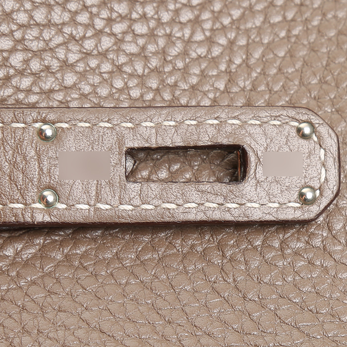 Hermès  Birkin 40 cm handbag  in etoupe leather taurillon clémence - Detail D4