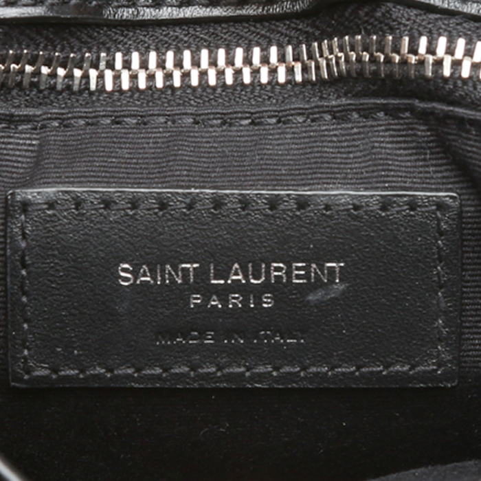 Saint Laurent Toy Loulou shoulder bag in black chevron quilted leather - Detail D3