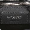 Bolso bandolera Saint Laurent  Toy Loulou en cuero acolchado con motivos de espigas negro - Detail D3 thumbnail