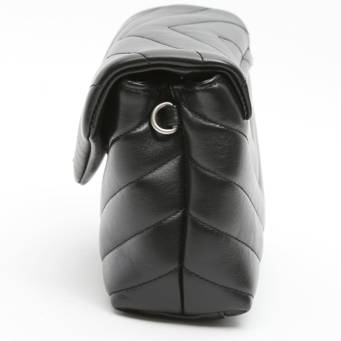 Saint Laurent Toy Loulou shoulder bag in black chevron quilted leather - Detail D5