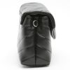 Bolso bandolera Saint Laurent  Toy Loulou en cuero acolchado con motivos de espigas negro - Detail D6 thumbnail