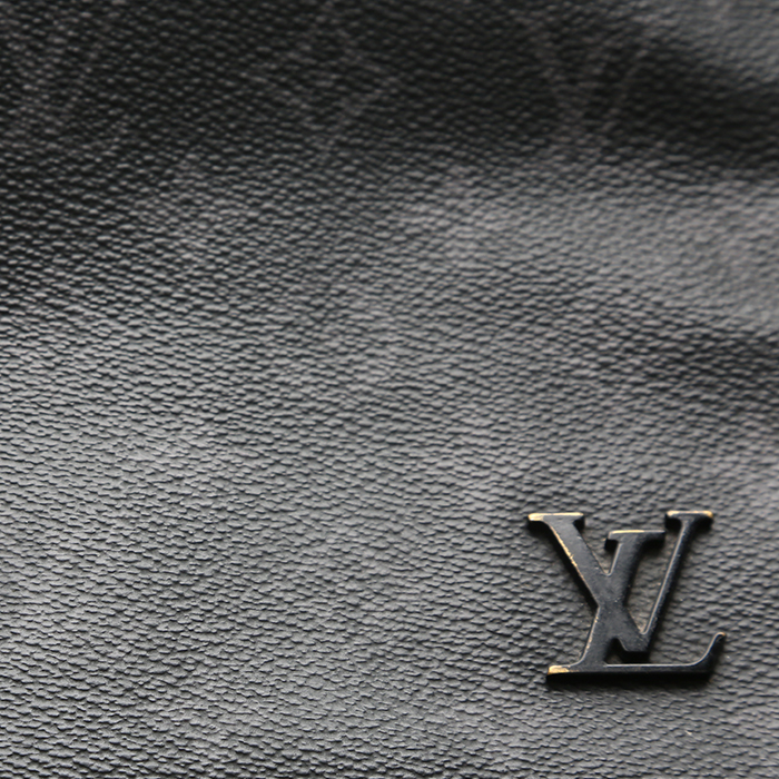 Borsa a tracolla Louis Vuitton  District in tela monogram grigio Graphite - Detail D1