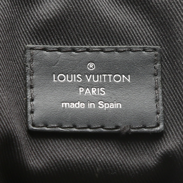 Louis Vuitton  District shoulder bag  in grey Graphite monogram canvas - Detail D3