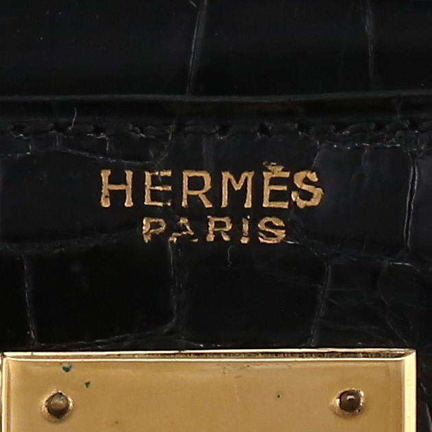 Bolso de mano Hermès  Kelly 28 cm en cocodrilo porosus negro - Detail D9
