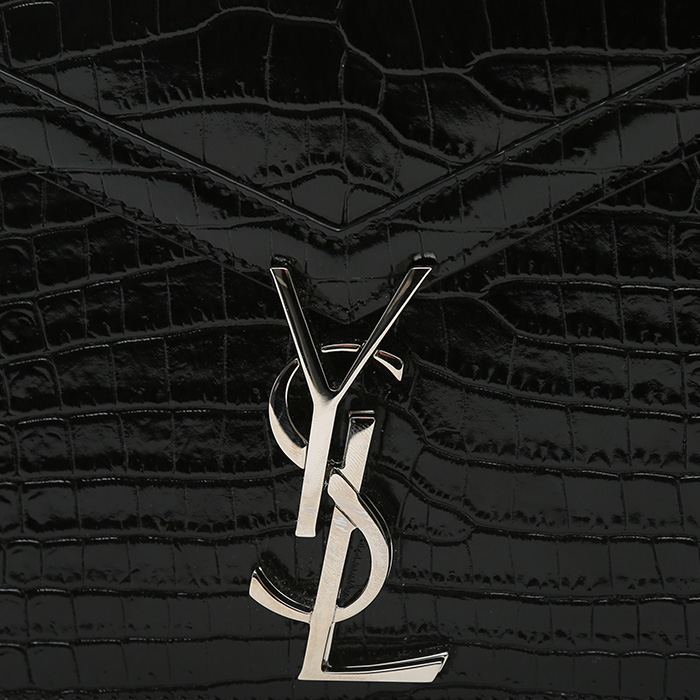 Bolso bandolera Saint Laurent  Cassandre modelo mediano  en cuero negro - Detail D1