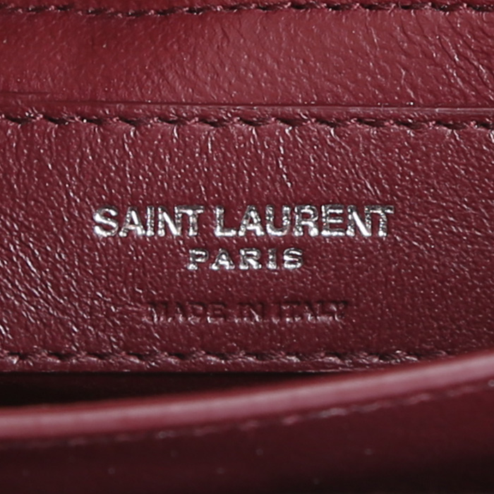 Bolso bandolera Saint Laurent  Cassandre modelo mediano  en cuero negro - Detail D3