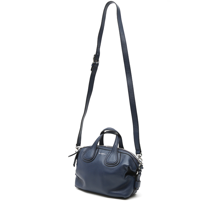 Bolso bandolera Givenchy Nightingale mini en cuero granulado azul oscuro - Detail D8