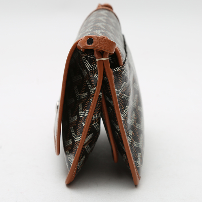 Bolso bandolera Goyard  Plumet en tela Goyardine negra y cuero color oro - Detail D5