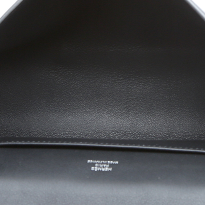 Bolsito de mano Hermès  Kelly - Clutch en cuero swift negro - Detail D2