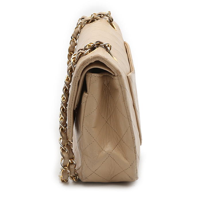Chanel  Timeless Petit shoulder bag  in beige quilted leather - Detail D5