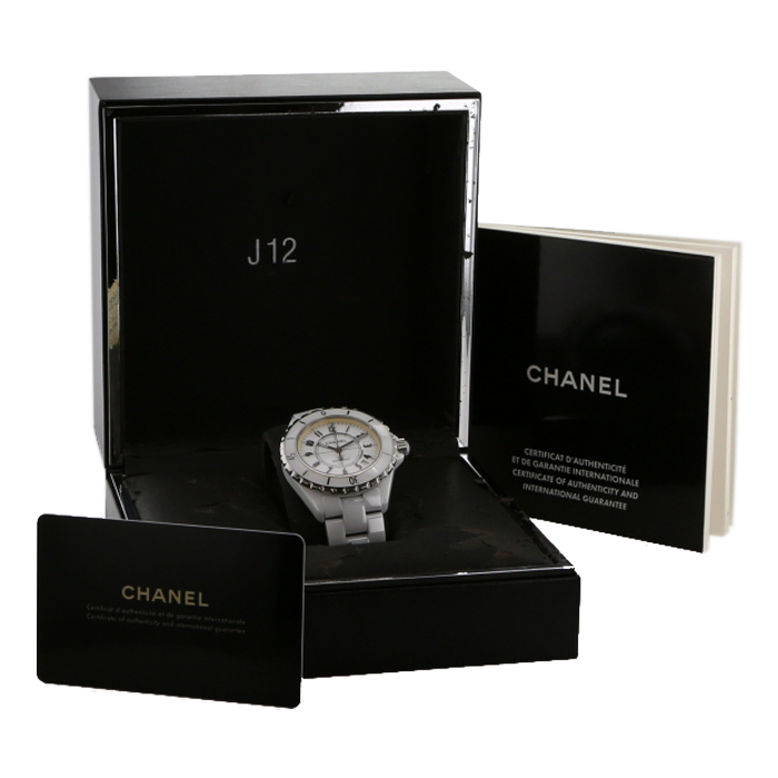 Chanel J12  in ceramic white Ref: Chanel - HO970  Circa 2006 - Detail D2