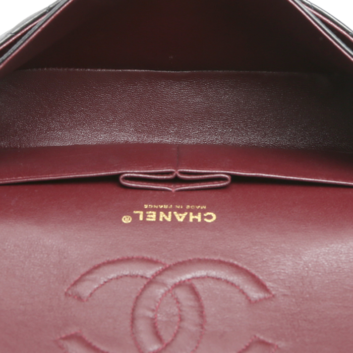 Bolso de mano Chanel  Timeless Classic en cuero acolchado negro - Detail D2