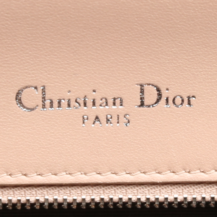 Sac bandoulière Dior  Diorama en cuir beige - Detail D2