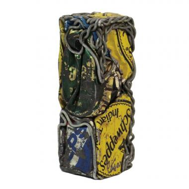 César, Mini compression, sculpture pendentif en métal composé de capsules et de fil de fer, signée, années 1990 (ref. Durand-Ruel n° 4336)