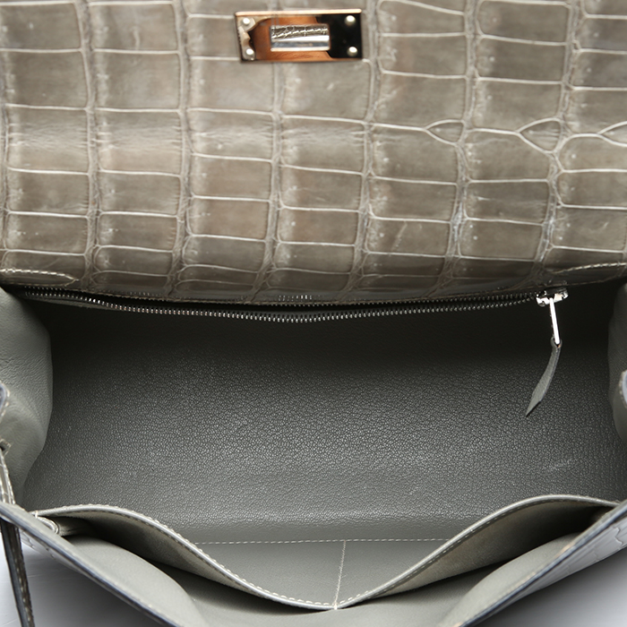 Bolso de mano Hermès  Kelly 28 cm en cocodrilo porosus gris - Detail D2