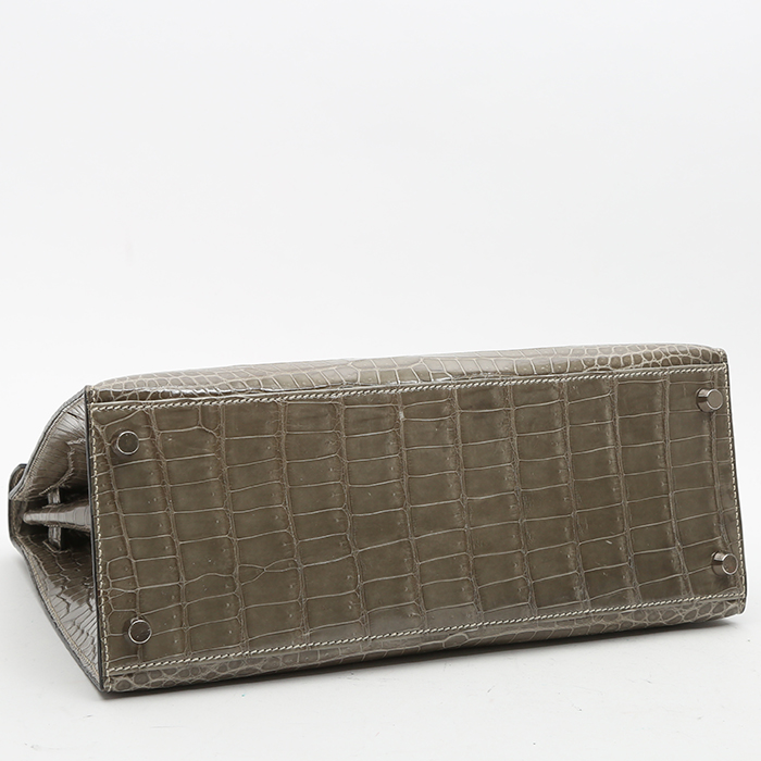 Sac à main Hermès  Kelly 28 cm en crocodile porosus gris - Detail D5
