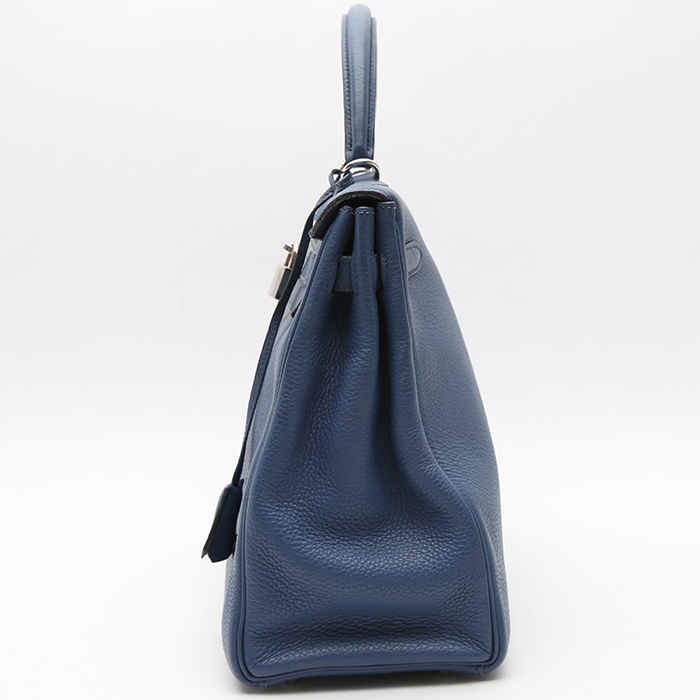 Sac à main Hermès  Kelly 35 cm en cuir togo bleu - Detail D6