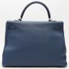 Bolso de mano Hermès  Kelly 35 cm en cuero togo azul - Detail D8 thumbnail
