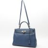 Bolso de mano Hermès  Kelly 35 cm en cuero togo azul - Detail D9 thumbnail