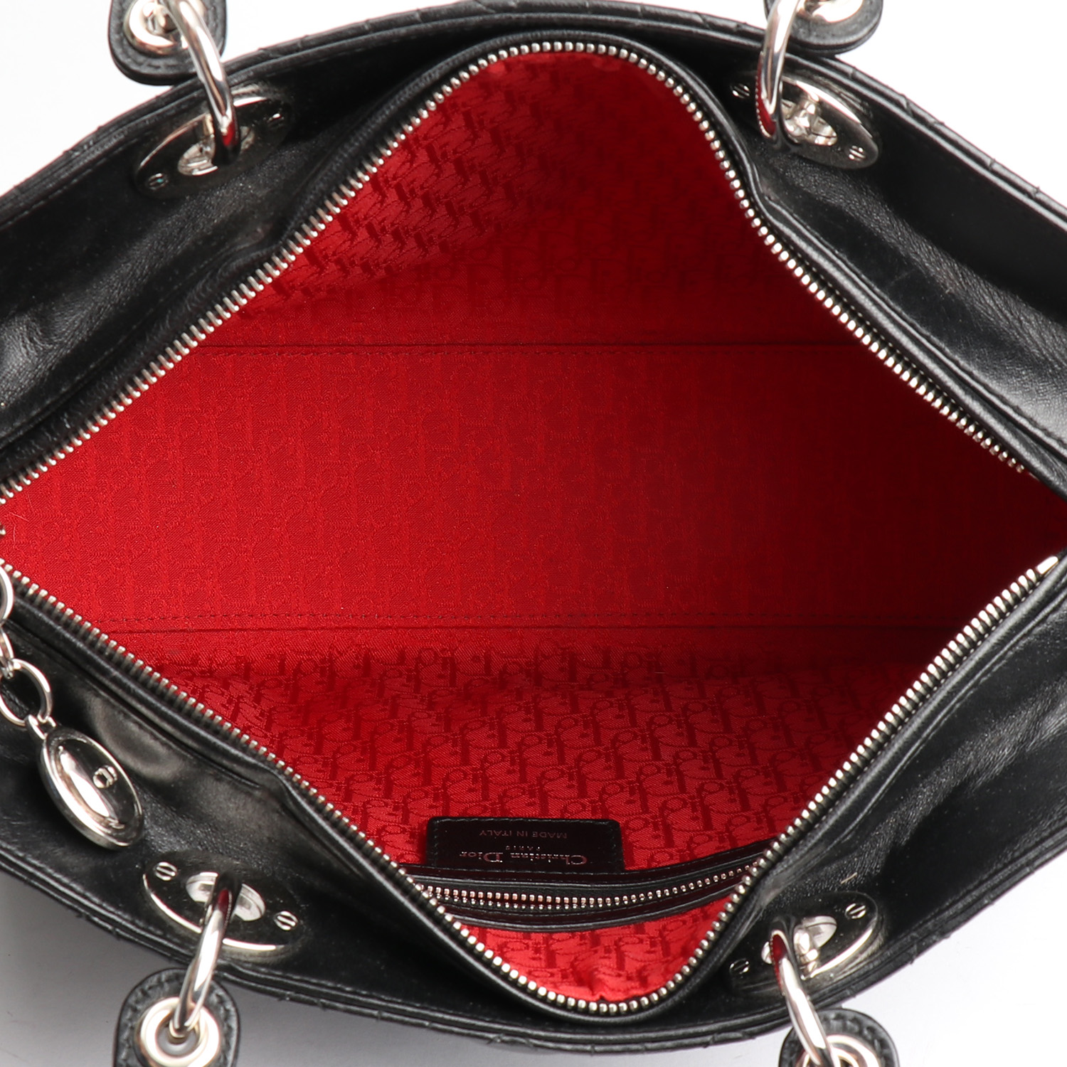 Sac à main Dior  Lady Dior en cuir cannage noir - Detail D2