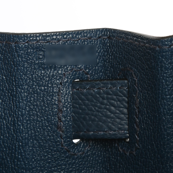 Hermès  Kelly 28 cm handbag  in Bleu de Prusse epsom leather - Detail D3