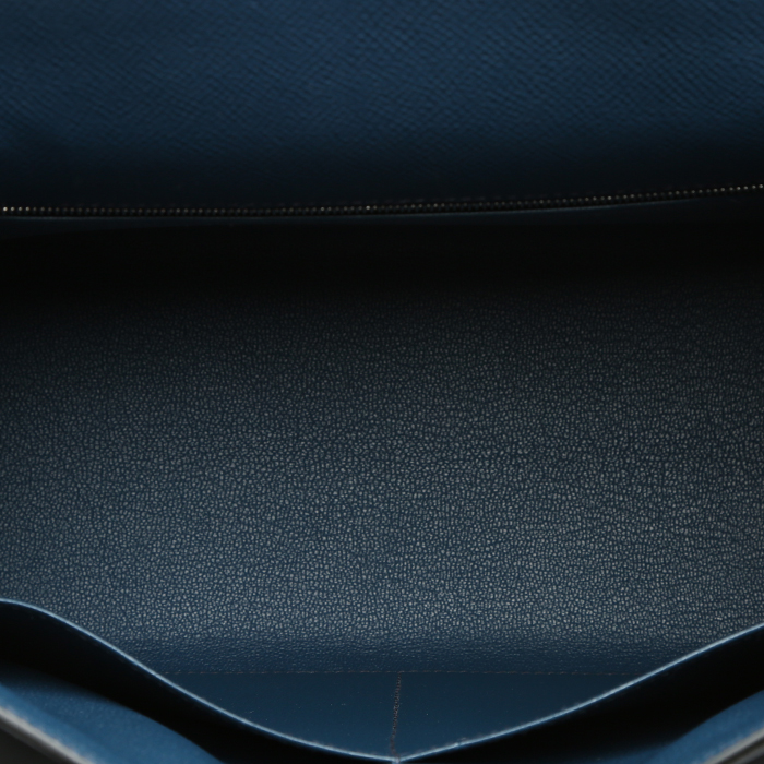 Bolso de mano Hermès  Kelly 28 cm en cuero epsom Bleu de Prusse - Detail D7