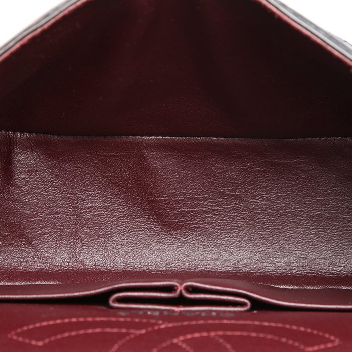 Sac bandoulière Chanel Chanel 2.55 en cuir matelassé noir - Detail D2