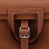 Hermès  Halzan shoulder bag  in gold togo leather - Detail D1 thumbnail