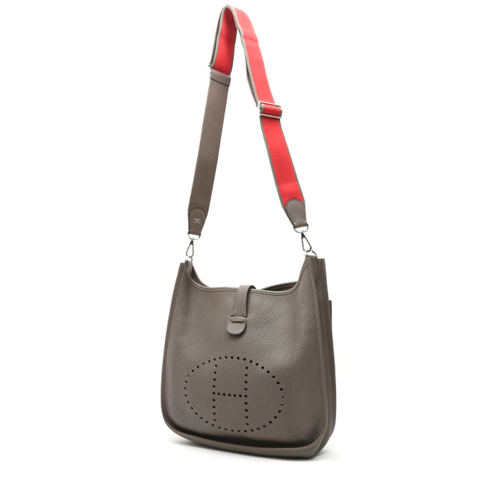 Bolso bandolera Hermès  Evelyne modelo mediano  en cuero togo gris - Detail D8