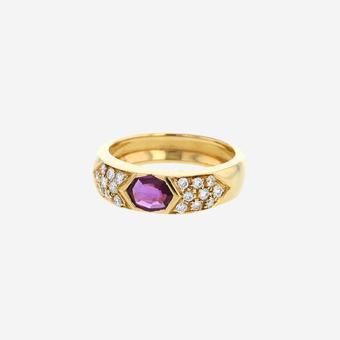 Sortija Vintage  de oro amarillo, rubí y diamantes