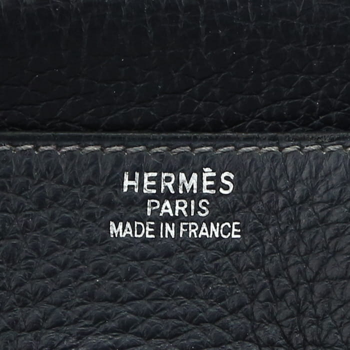 Hermès  Birkin Shoulder bag worn on the shoulder or carried in the hand  in navy blue leather taurillon clémence - Detail D9