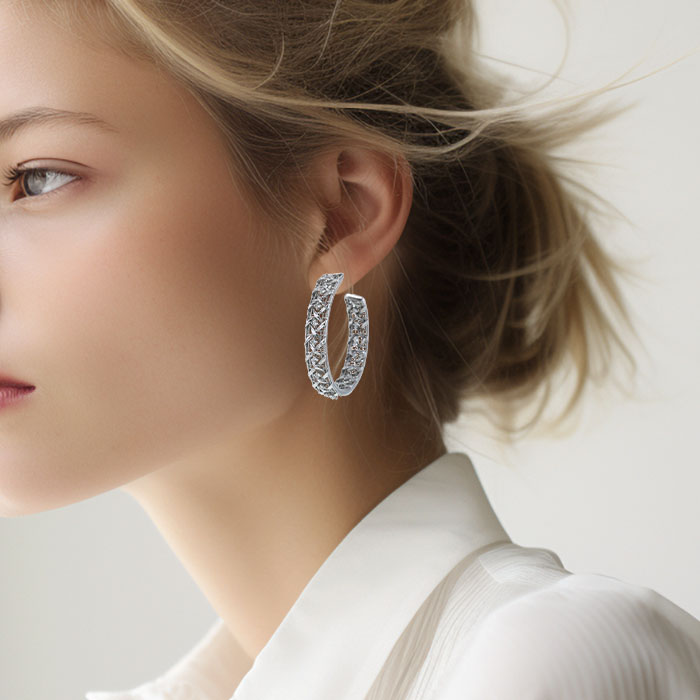 Orecchini a cerchio aperti Dior My Dior in oro bianco e diamanti