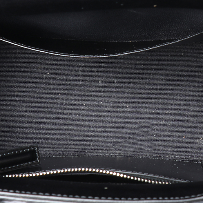 Givenchy  Antigona bag worn on the shoulder or carried in the hand  in black leather - Detail D2
