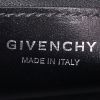 Givenchy  Antigona bag worn on the shoulder or carried in the hand  in black leather - Detail D3 thumbnail