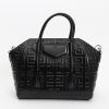 Givenchy  Antigona bag worn on the shoulder or carried in the hand  in black leather - Detail D7 thumbnail