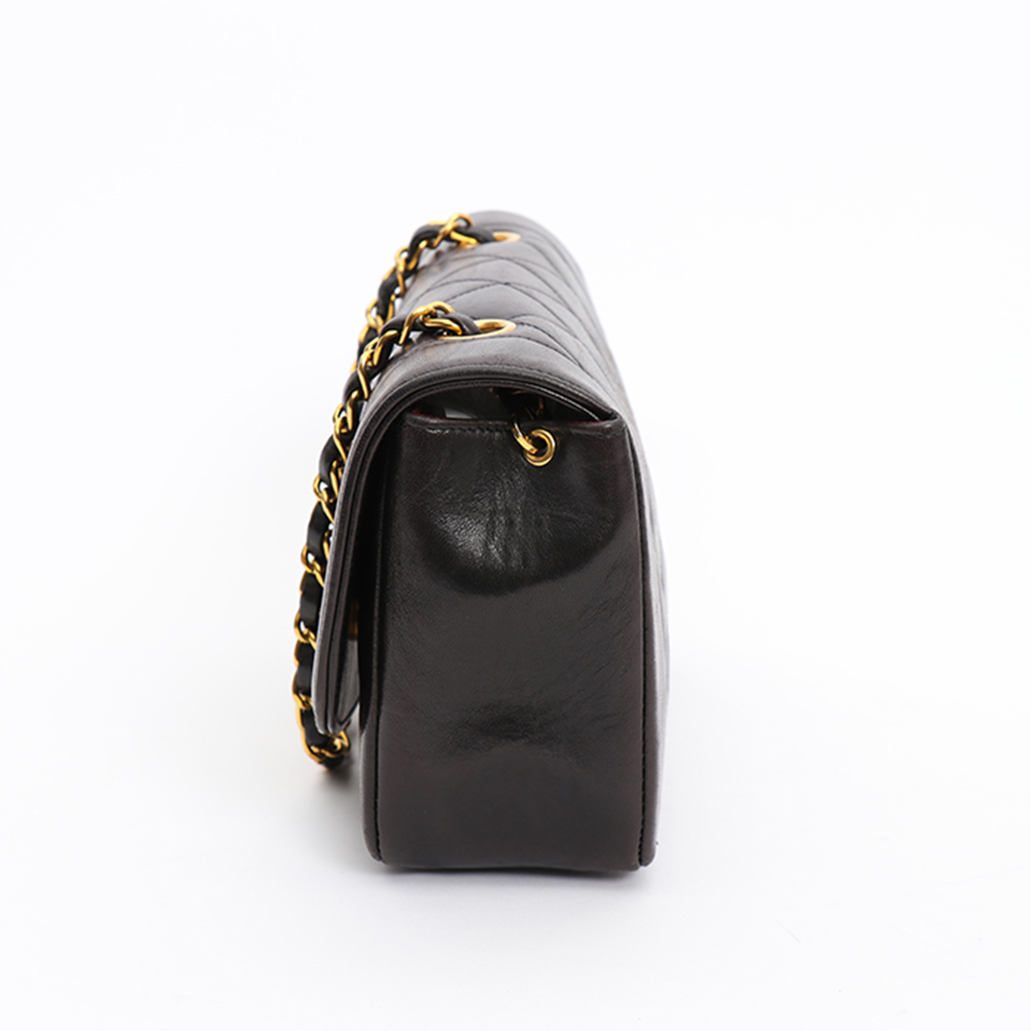 Sac bandoulière Chanel  Diana en cuir matelassé marron - Detail D5