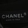 Bolso bandolera Chanel  Gabrielle  modelo pequeño  en cuero acolchado dorado y cuero liso negro - Detail D9 thumbnail