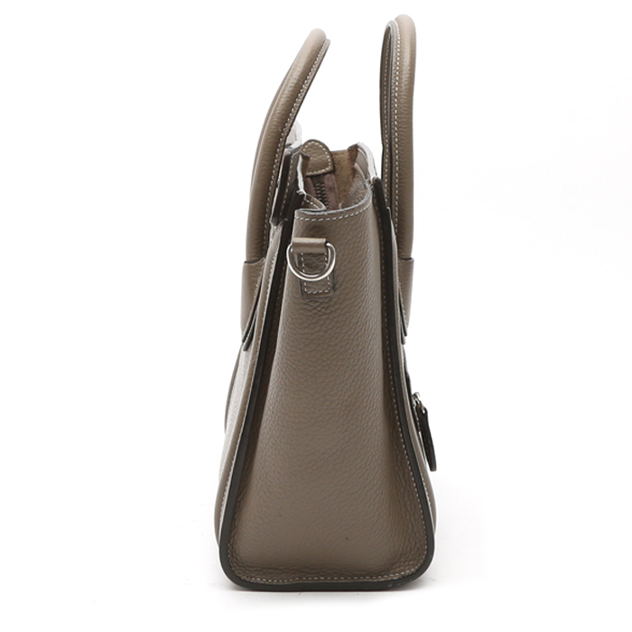 Celine  Luggage Nano small model  shoulder bag  in taupe leather - Detail D5