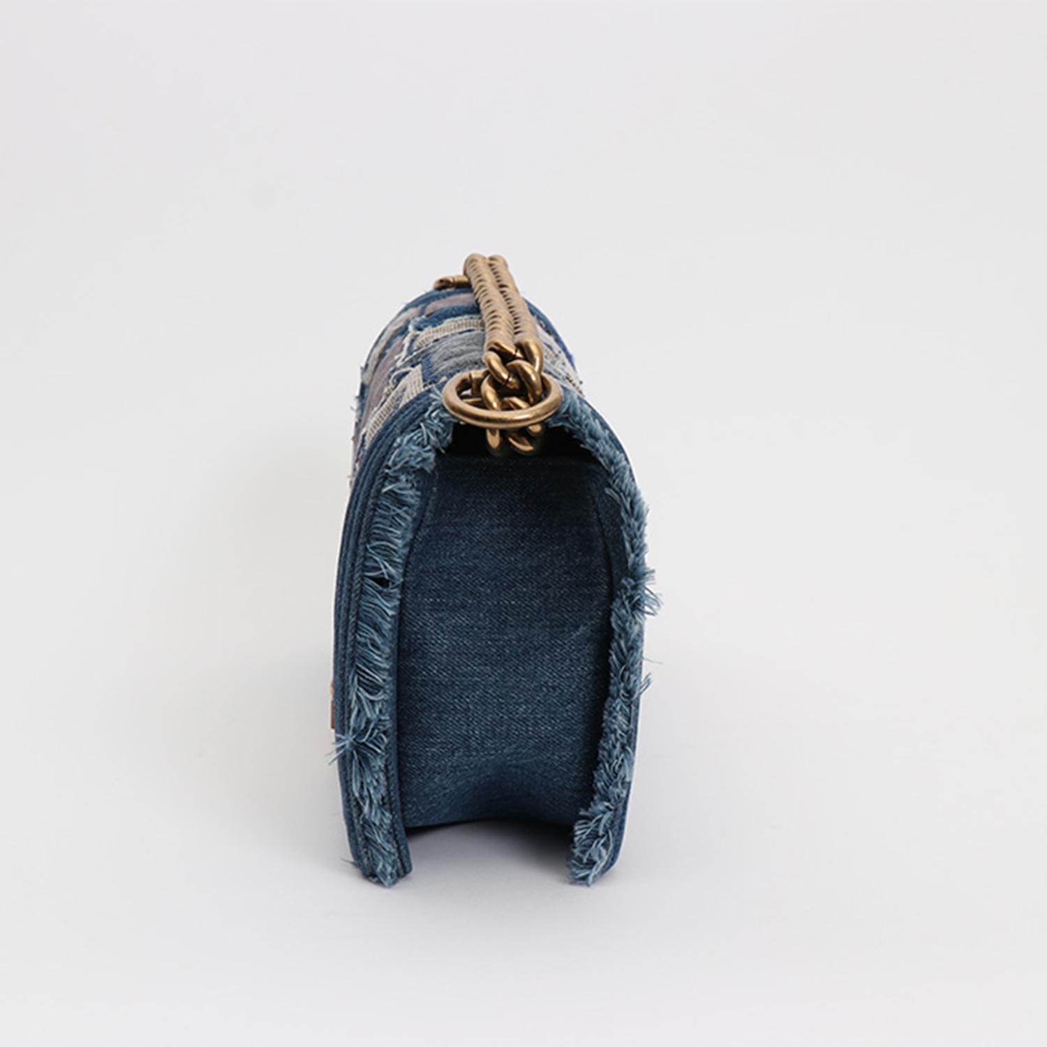 Chanel Boy shoulder bag in blue denim canvas - Detail D5