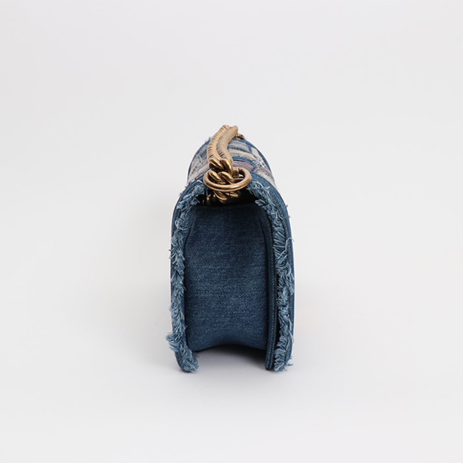 Sac bandoulière Chanel  Boy en toile denim bleue - Detail D6