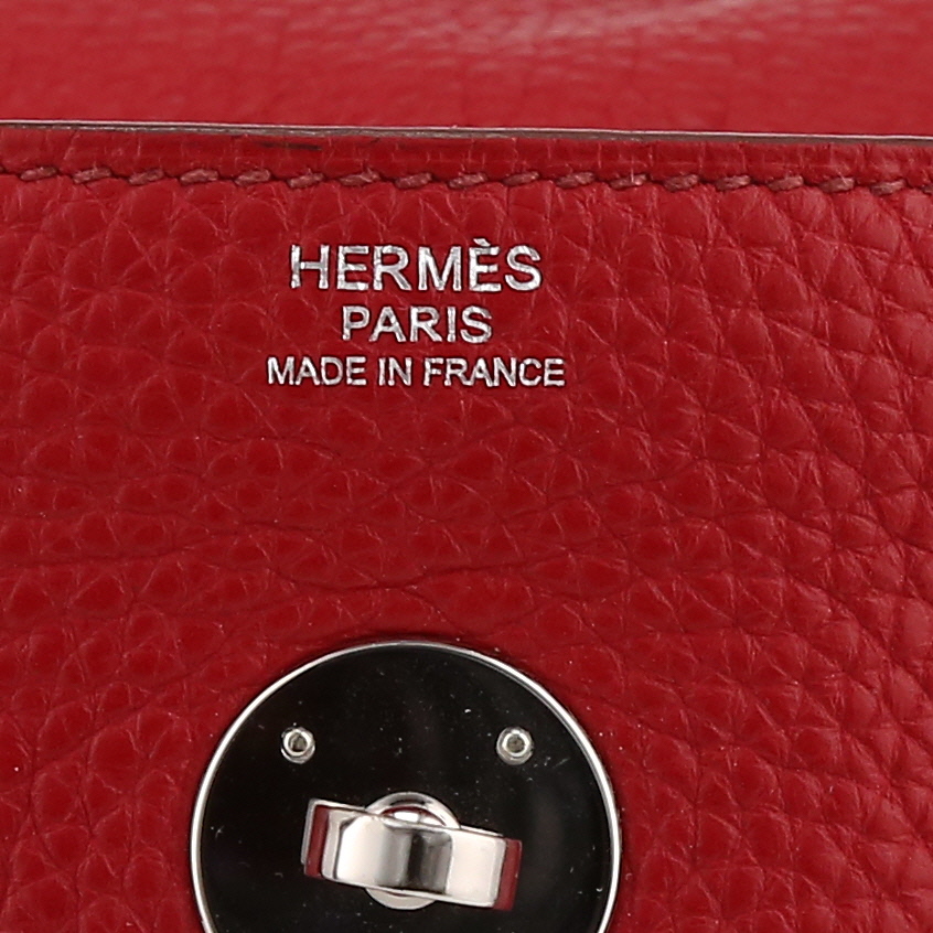 Bolso de mano Hermès  Lindy 26 cm en cuero togo rojo - Detail D9