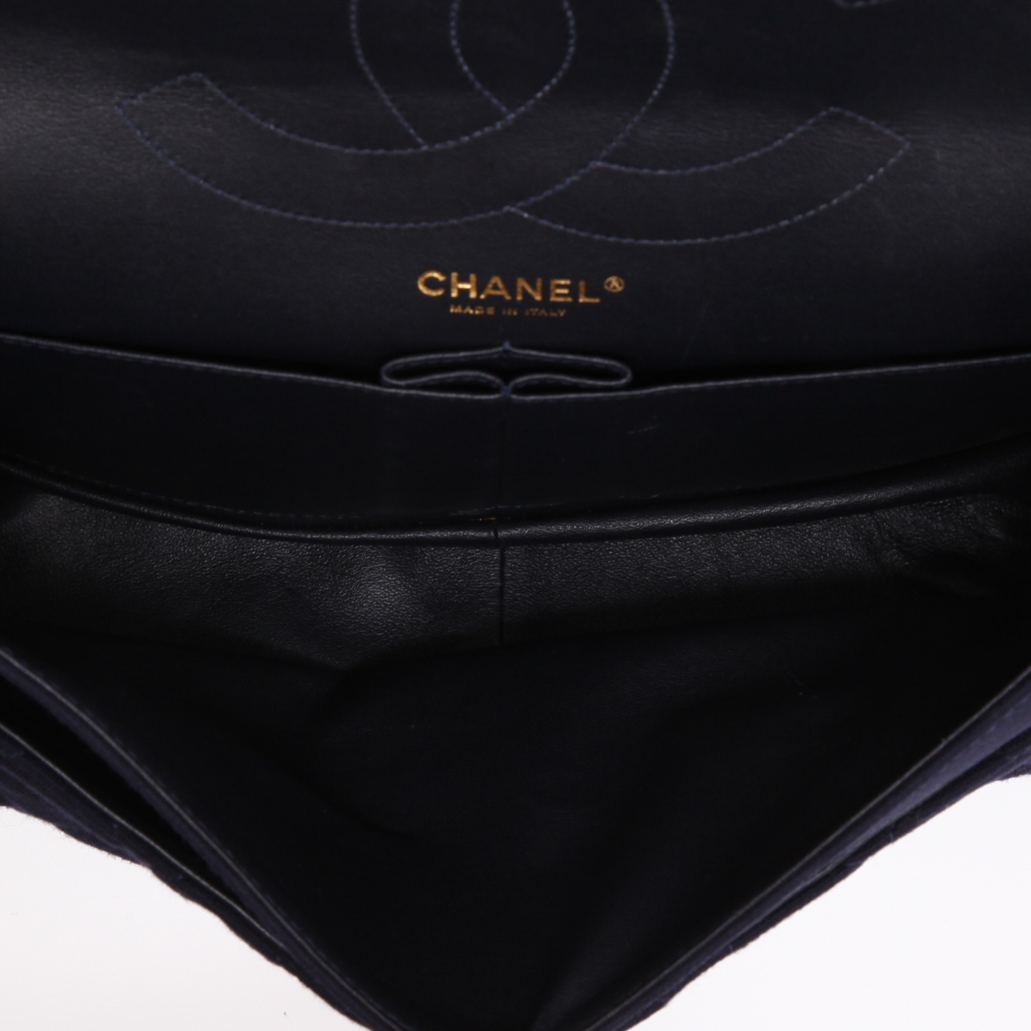 Chanel  Chanel 2.55 handbag  in navy blue jersey - Detail D8