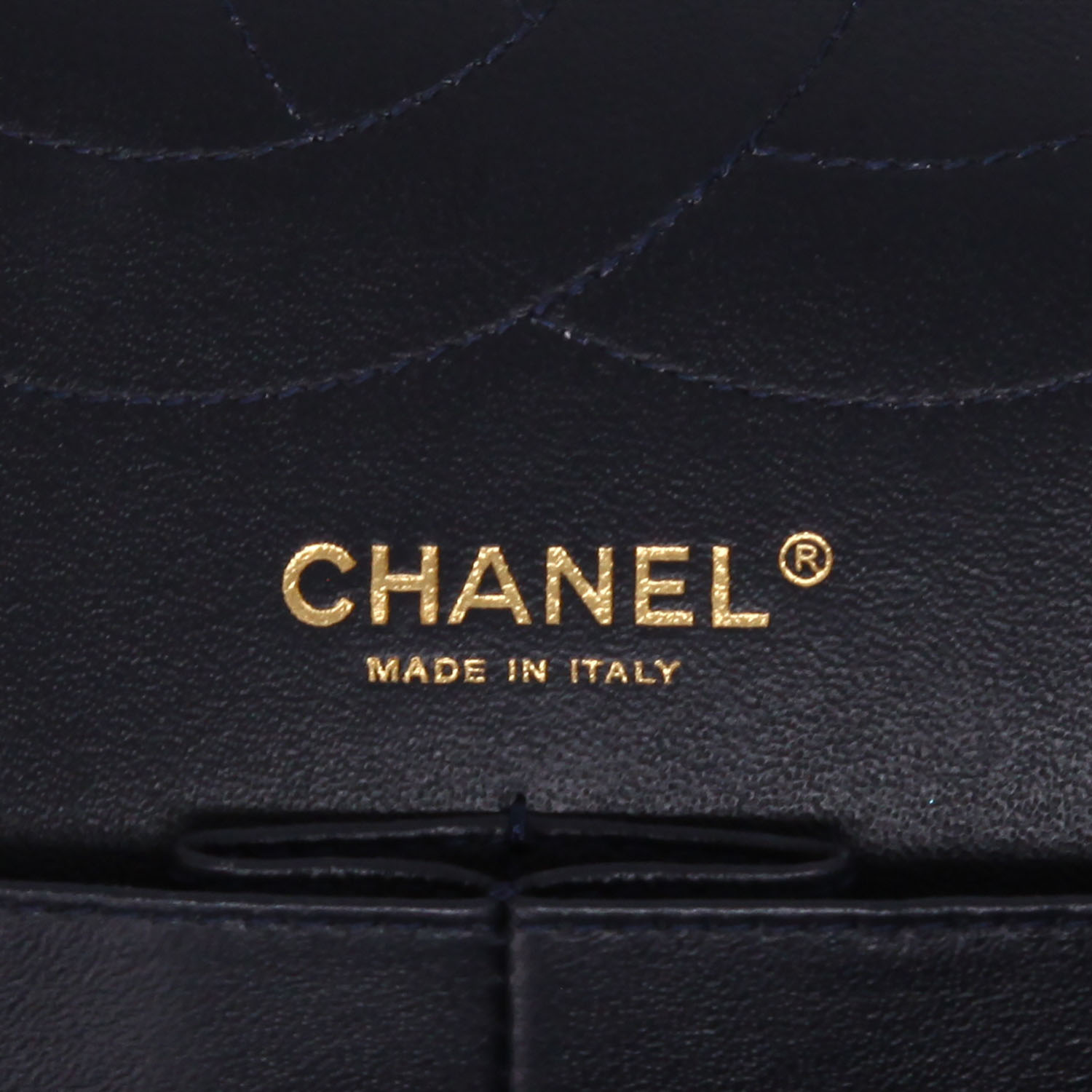 Chanel  Chanel 2.55 handbag  in navy blue jersey - Detail D9