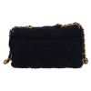 Sac bandoulière Chanel  19 grand modèle  en toile jersey bleu-marine - Detail D7 thumbnail