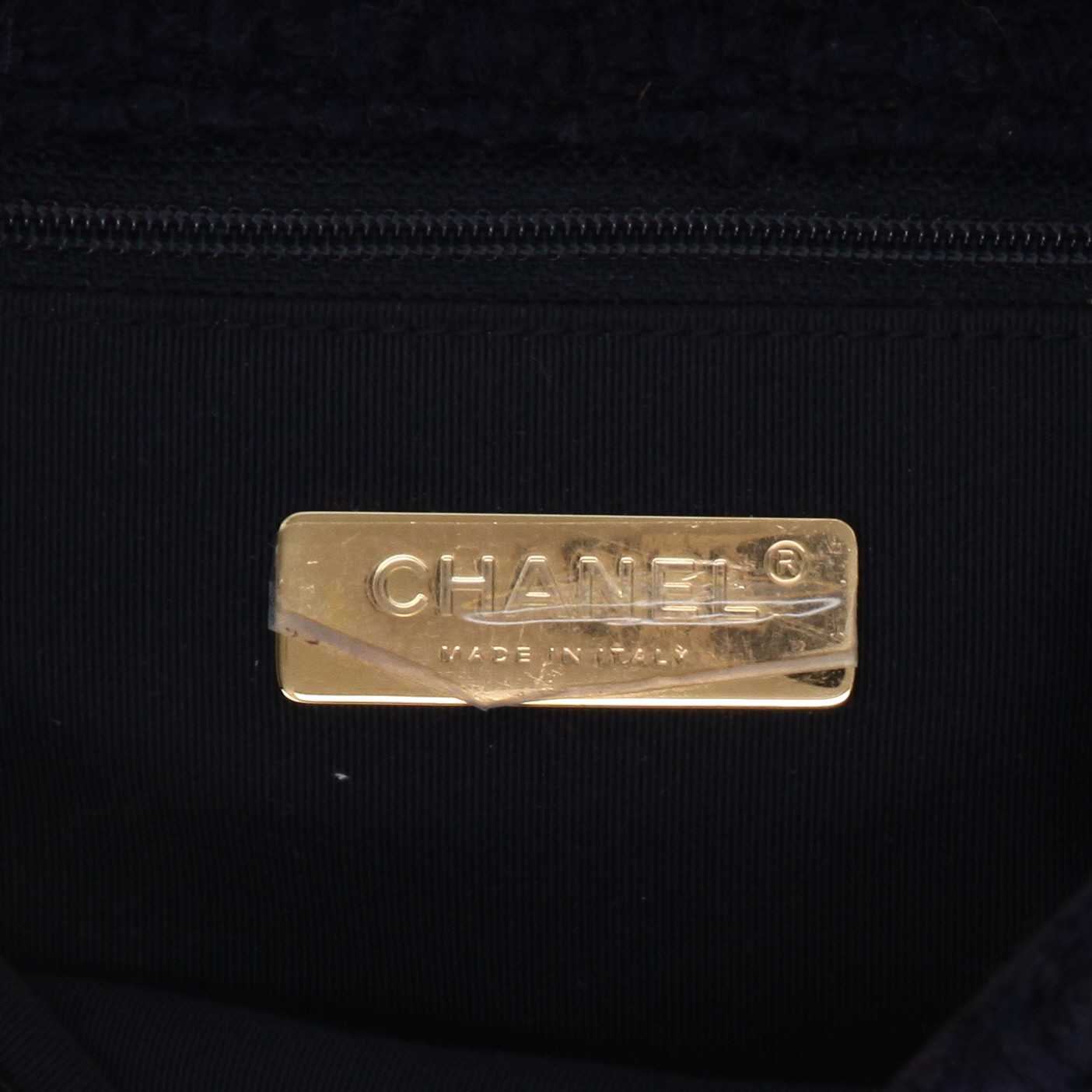 Chanel 19 large model shoulder bag in navy blue jersey canvas - Detail D9