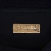 Sac bandoulière Chanel  19 grand modèle  en toile jersey bleu-marine - Detail D9 thumbnail