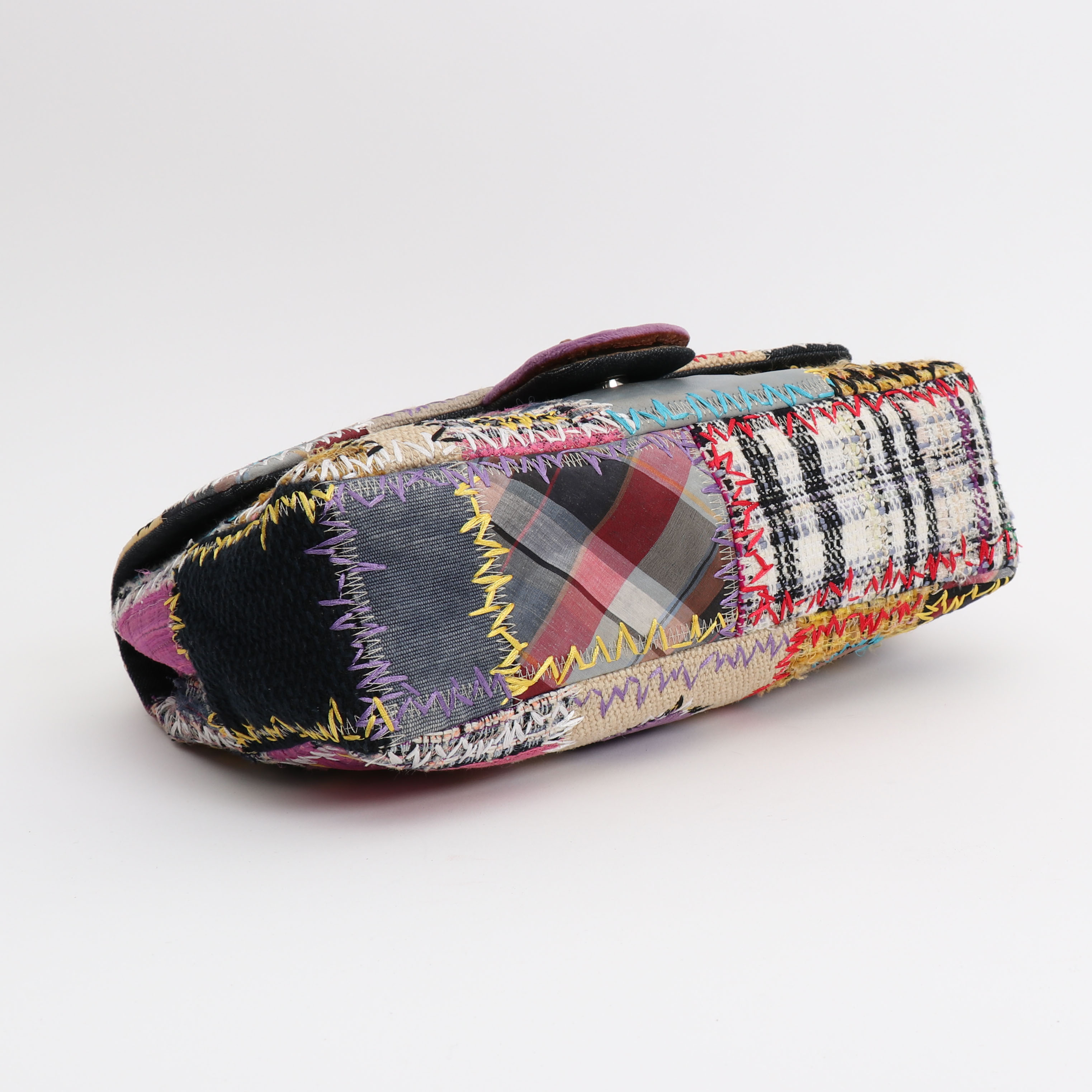 Chanel  Timeless Jumbo handbag  in multicolor canvas - Detail D4